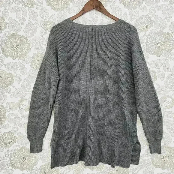 525 America V neck pullover Sweater Women's Size S Cotton 8992 - Picture 3 of 7